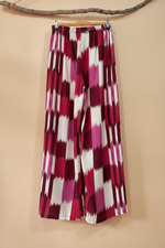 Load image in the gallery viewer,Calças ikat costas
