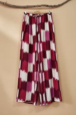 Load image in the gallery viewer,Calças ikat frente
