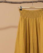 Carregar imagem no visualizador da galeria, Calças Palazzo Mostarda - Detalhe Cintura
