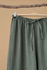 Cargue la imagen en el visor de la galería,Calças wide leg verde - detalhe
