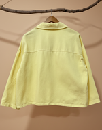 Carregar imagem no visualizador da galeria, Camisa amarela bordada - vista traseira
