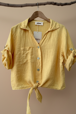 Carica l'immagine nel visualizzatore della galleria,Camisa amarela — frente nó
