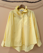 Carregar imagem no visualizador da galeria, Camisa amarela - fundo bege
