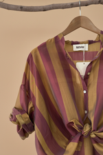 Load image in the gallery viewer,Camisa detalhe
