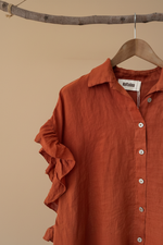 Carregar imagem no visualizador da galeria, Camisa Folhos - Detalhe
