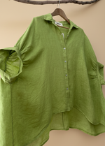Load image in the gallery viewer,Camisa linho verde - lateral
