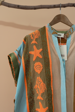 Carregar imagem no visualizador da galeria, Camisa marinha - Detalhe cabide
