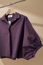 Cargue la imagen en el visor de la galería,Camisa roxa - frente mangas
