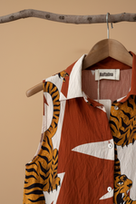 Carregar imagem no visualizador da galeria, Camisa Tigre - Detalhe
