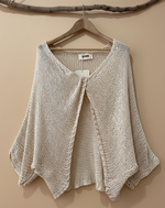 Load image in the gallery viewer,Camisola creme frente
