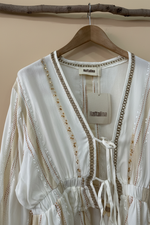 Chargez l'image dans la visionneuse de la galerie,Casaco boho ivory - detalhe bordado e decote
