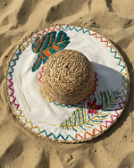Load image in the gallery viewer,Chapéu — Flat Lay na Areia
