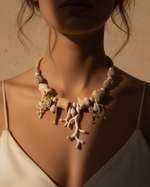 Chargez l'image dans la visionneuse de la galerie,Close-up do colar coral branco
