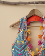 Carica l'immagine nel visualizzatore della galleria,Colete bordado detalhe frente
