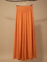 Carica l'immagine nel visualizzatore della galleria,Conjunto laranja pantalonas frente
