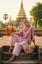Carica l'immagine nel visualizzatore della galleria,Conjunto Rosa Bombacha - Deusa Loura em Chiang Mai
