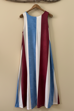 Carregar imagem no visualizador da galeria, Costas — vestido riscas fundo bege
