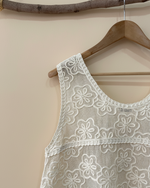 Carregar imagem no visualizador da galeria, Cropped top renda — detalhe
