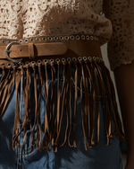 Carregar imagem no visualizador da galeria, Detalhe da fivela e ilhós
