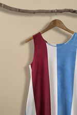 Carregar imagem no visualizador da galeria, Detalhe decote — vestido riscas fundo bege

