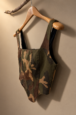 Load image in the gallery viewer,Detalhe do top camuflado
