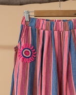 Carregar imagem no visualizador da galeria, Detalhe frontal
