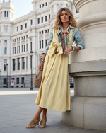 Carica l'immagine nel visualizzatore della galleria,Editorial fashion photo with mature blonde model at Correos Madrid
