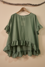 Chargez l'image dans la visionneuse de la galerie,Frente — blusa verde militar folhos fundo bege
