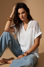 Carica l'immagine nel visualizzatore della galleria,Frente - Modelo blusa branca
