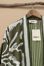 Carica l'immagine nel visualizzatore della galleria,Kimono bordado detalhe
