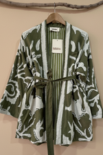 Carica l'immagine nel visualizzatore della galleria,Kimono bordado frente cinto
