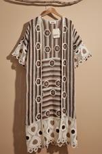 Load image in the gallery viewer,Kimono cabide frente
