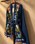 Carica l'immagine nel visualizzatore della galleria,Kimono ganga bordado — ângulo
