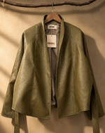 Cargue la imagen en el visor de la galería,Kimono pele oliva — frente aberto
