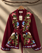 Carregar imagem no visualizador da galeria, Kimono Suzani Bordô - Frente com cinto
