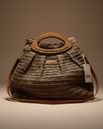 Carregar imagem no visualizador da galeria, Mala castanha vista frontal
