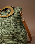 Carregar imagem no visualizador da galeria, Mala verde detalhe lateral
