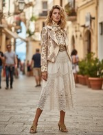 Chargez l'image dans la visionneuse de la galerie,Modelo em enquadramento mais amplo na cidade costeira italiana
