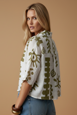 Carica l'immagine nel visualizzatore della galleria,Modelo loura - camisa linho tribal costas
