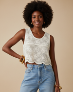 Carregar imagem no visualizador da galeria, Modelo Naftalina — cropped top renda frente
