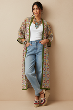 Carregar imagem no visualizador da galeria, Modelo Naftalina — kimono bordado + espadrilles frente
