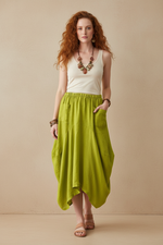 Chargez l'image dans la visionneuse de la galerie,Modelo Naftalina — saia linho verde lima frente
