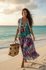Load image in the gallery viewer,Modelo nas Bahamas com mala correta
