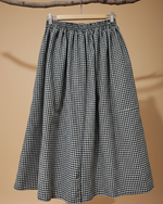 Carregar imagem no visualizador da galeria, Saia azul escuro vichy - vista traseira com elástico
