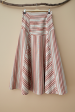 Carregar imagem no visualizador da galeria, Saia riscas frente
