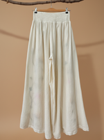 Carregar imagem no visualizador da galeria, Saia traseira - fundo estúdio bege
