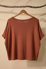 Carregar imagem no visualizador da galeria, T-shirt terracotta costas

