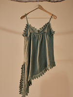 Carregar imagem no visualizador da galeria, Top alças khaki franzido
