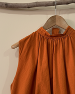 Carregar imagem no visualizador da galeria, Top costas abertas - detalhe pescoço
