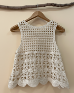 Carregar imagem no visualizador da galeria, Top crochet cabide — costas
